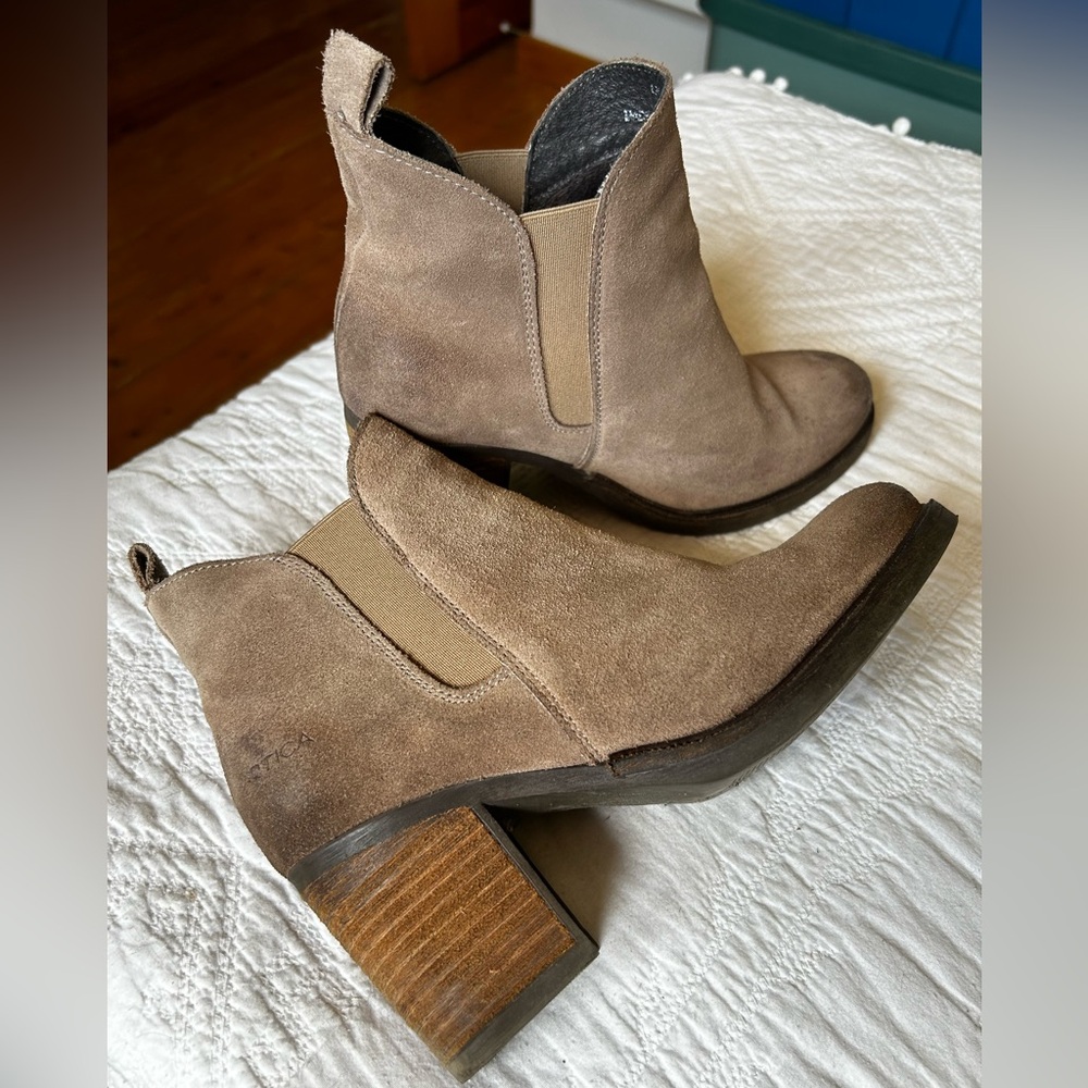 Browns-Artica exclusive ankle boots
